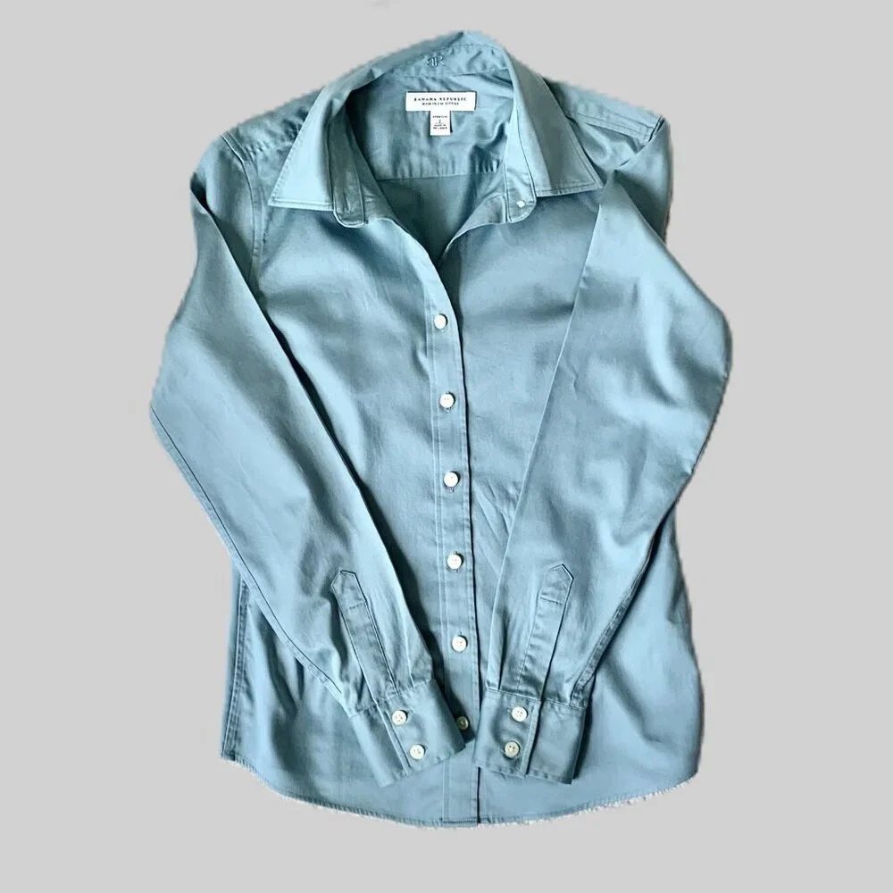 GUC Banana Republic Fitted LS Non-Iron Sateen Shirt, Size 2, Blue/Green